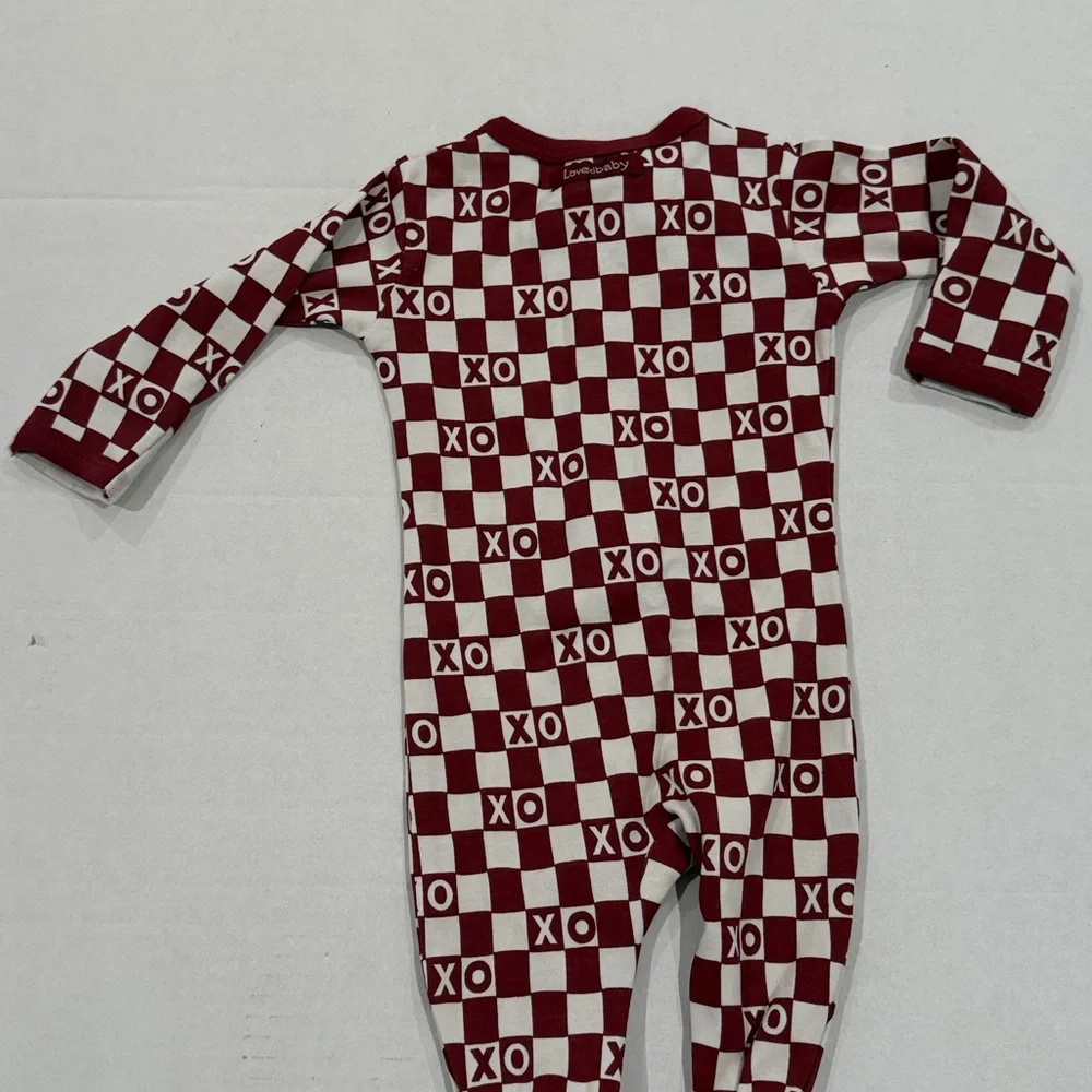 L'ovedbaby crimson XO checker organic zipper footie